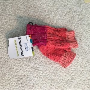 Smart wool fingerless gloves